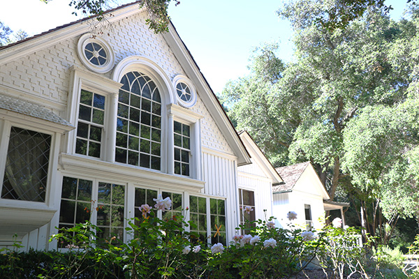 Helena Front Windows